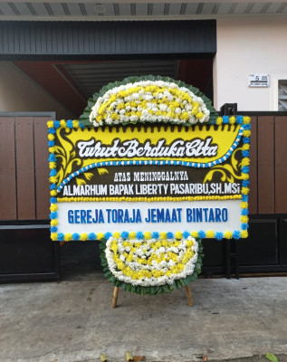 Papan Bunga Duka di Hiliduho